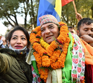 जितसँगै लिङ्देन समर्थककाे खुसियाली (तस्वीरहरू)